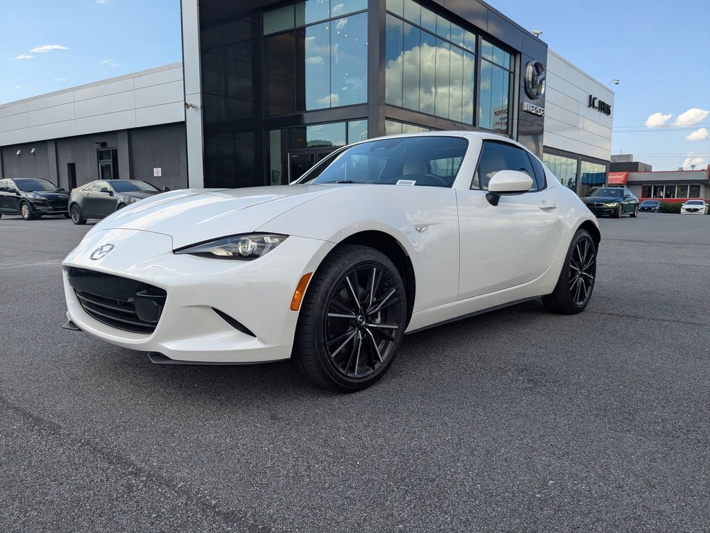 2025 Mazda MX-5 Miata Miata RF Grand Touring photo 8