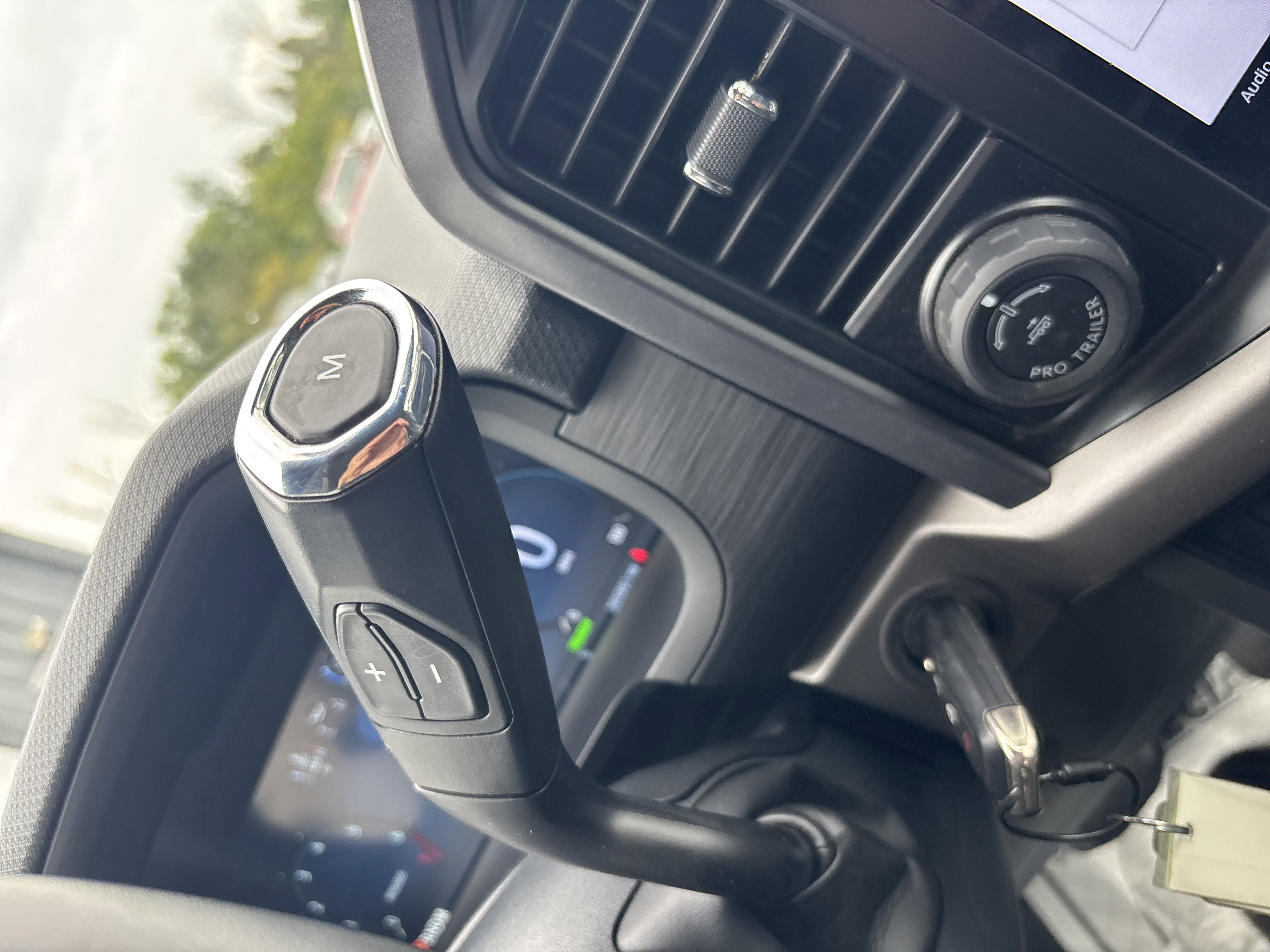 2024 Ford F-150 XLT photo 3