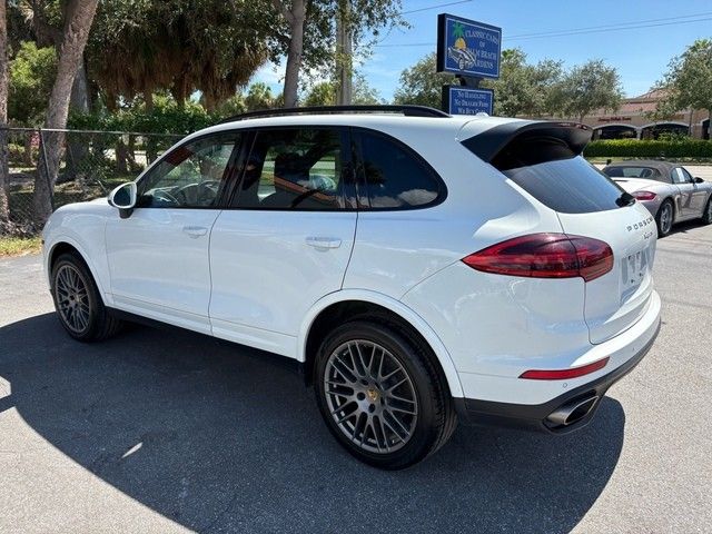 2017 Porsche Cayenne Platinum Edition photo 4