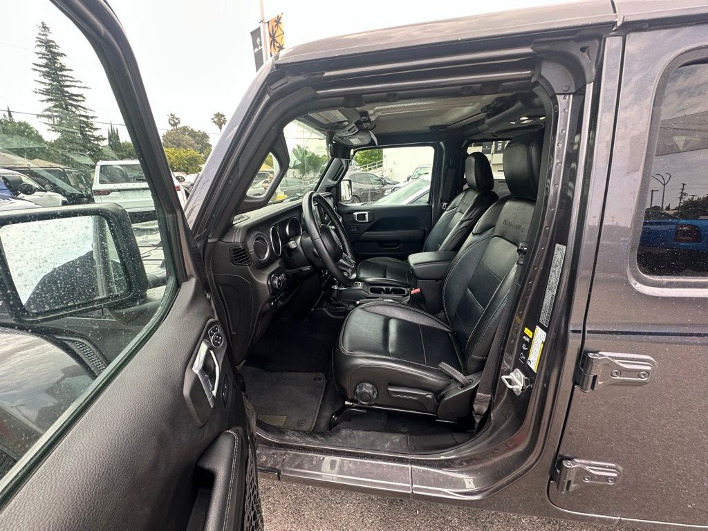2022 Jeep Wrangler Unlimited Sahara 4xe photo 5