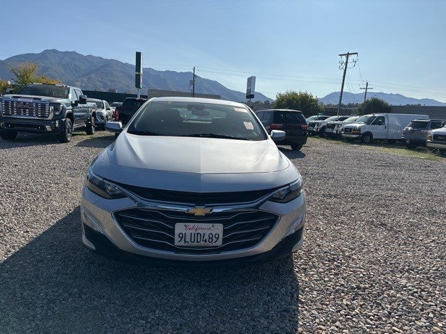 2020 Chevrolet Malibu LS photo 2