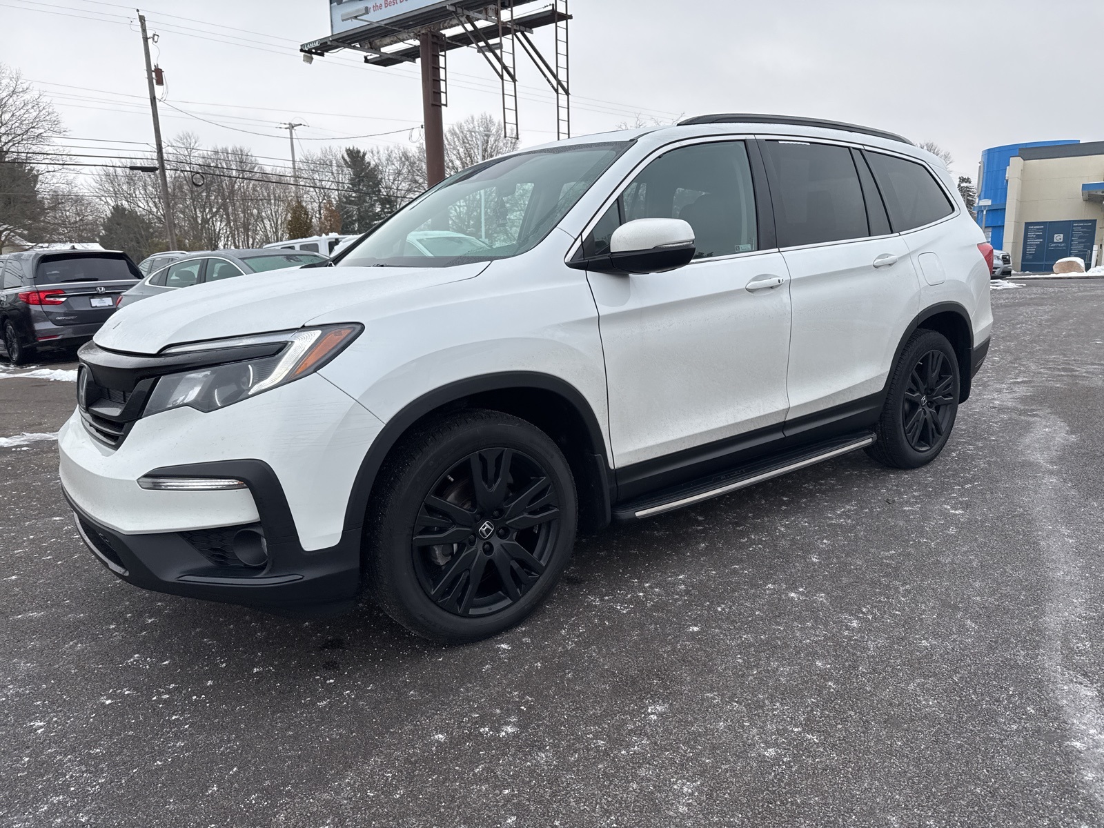 2022 Honda Pilot SE's photo