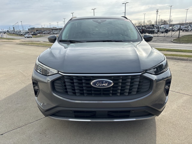 2025 Ford Escape Plug-In Hybrid photo 3