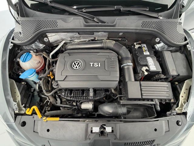 2017 Volkswagen Beetle 1.8T Classic photo 12