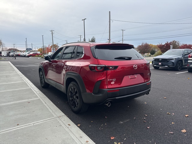 2023 Mazda CX-50 2.5 Preferred Plus photo 2