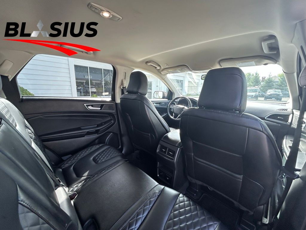 2023 Ford Edge Titanium photo 18