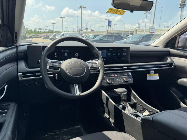 2025 Hyundai Tucson SE photo 28