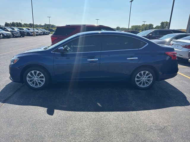 2019 Nissan Sentra SV photo 2