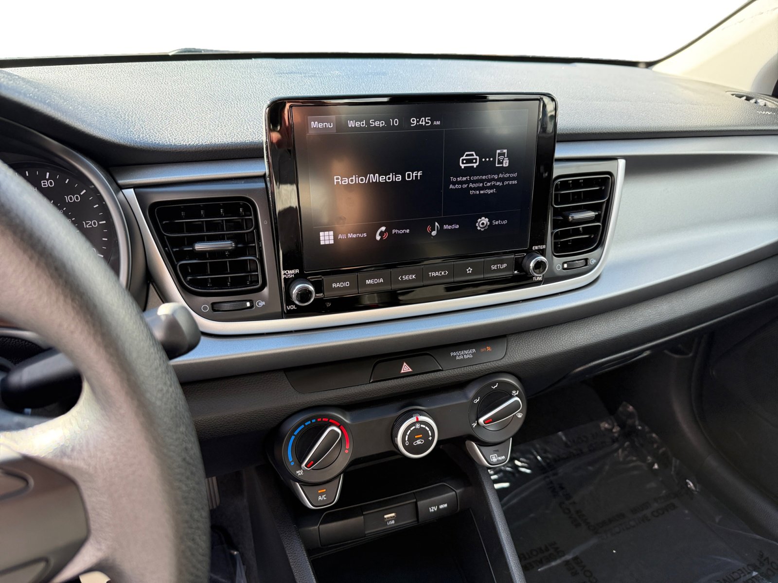 2023 Kia Rio LX photo 12