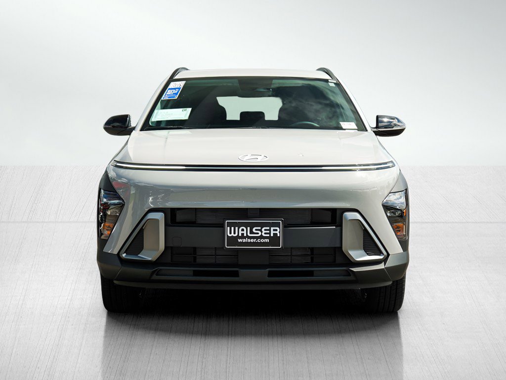 2026 Hyundai Kona SEL photo 2
