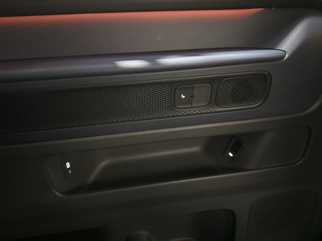 2025 Volkswagen ID. Buzz Pro S photo 30