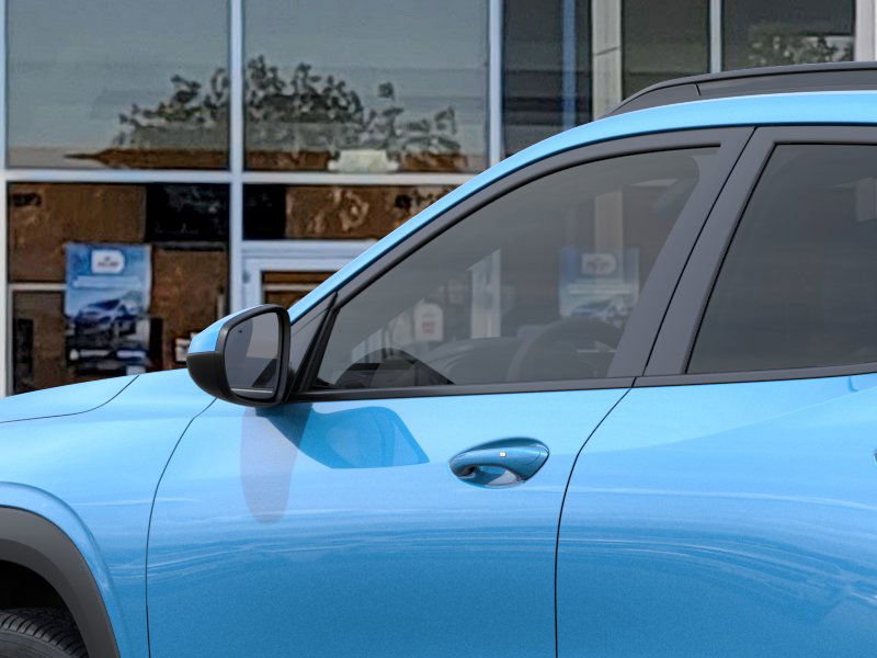 2025 Chevrolet Trax LT photo 9