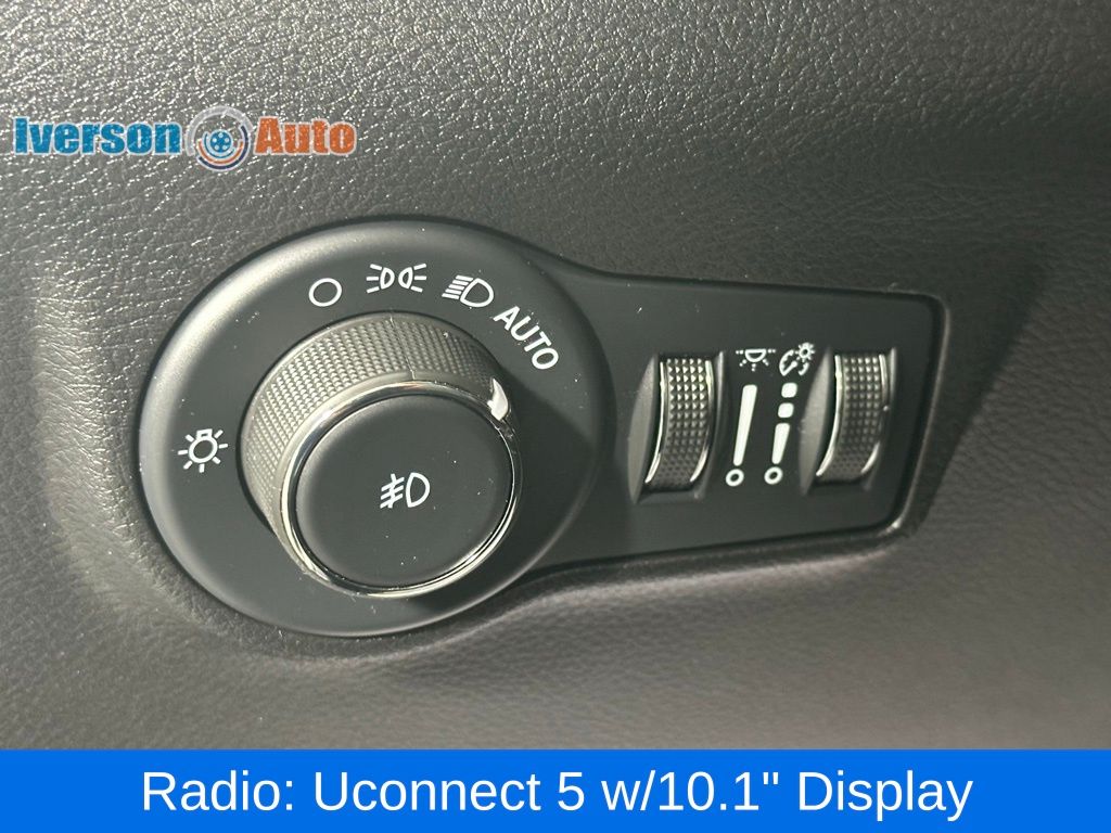 2022 Jeep Compass Latitude Lux photo 13