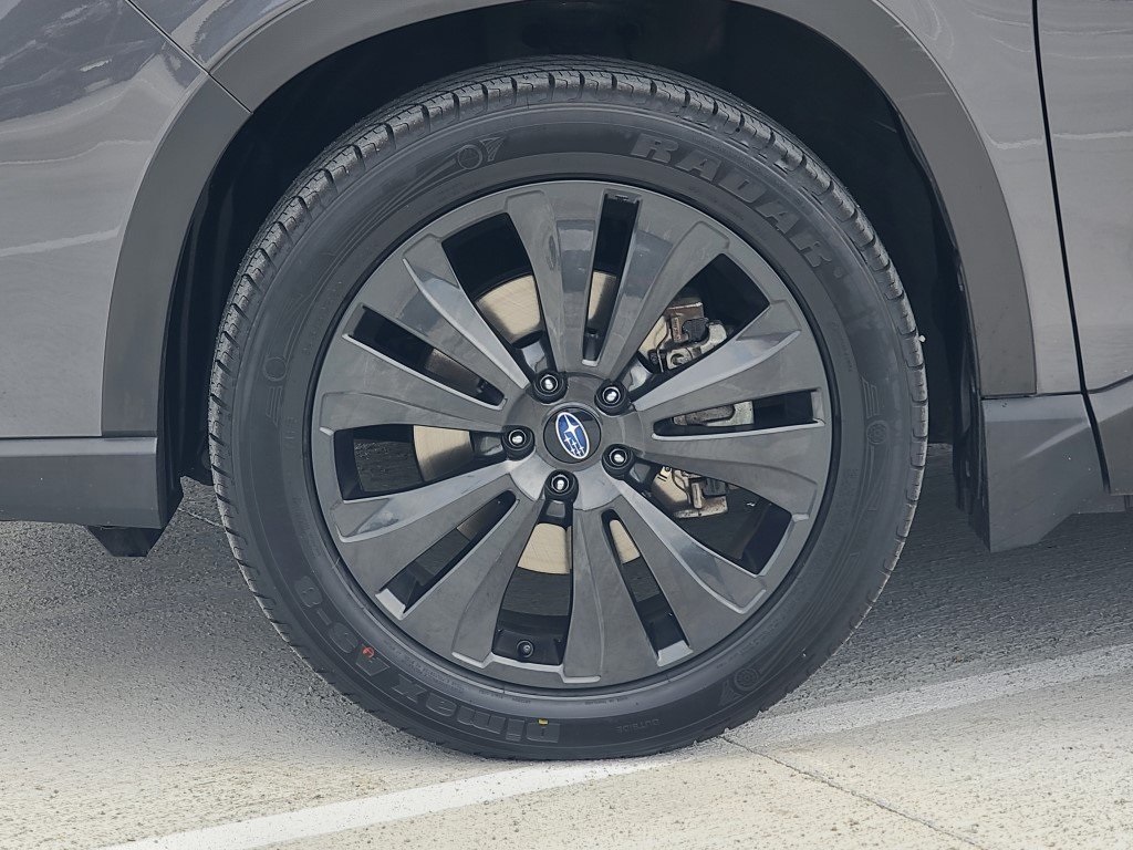 2022 Subaru Ascent Onyx Edition photo 5