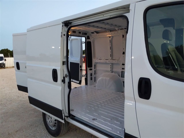 2026 Ram ProMaster 1500 Cargo Van photo 23