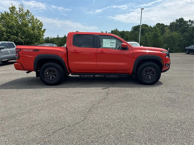 2025 Nissan Frontier PRO-4X photo 3