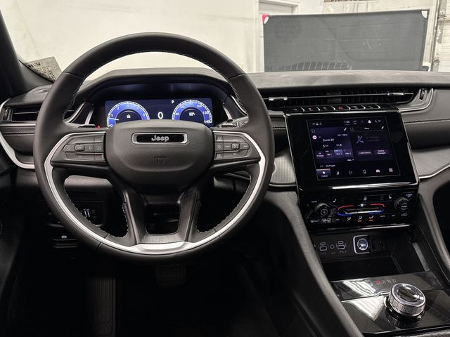 2025 Jeep Grand Cherokee Altitude X photo 4