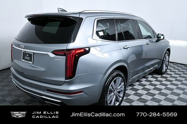 2025 Cadillac XT6 Premium Luxury photo 3