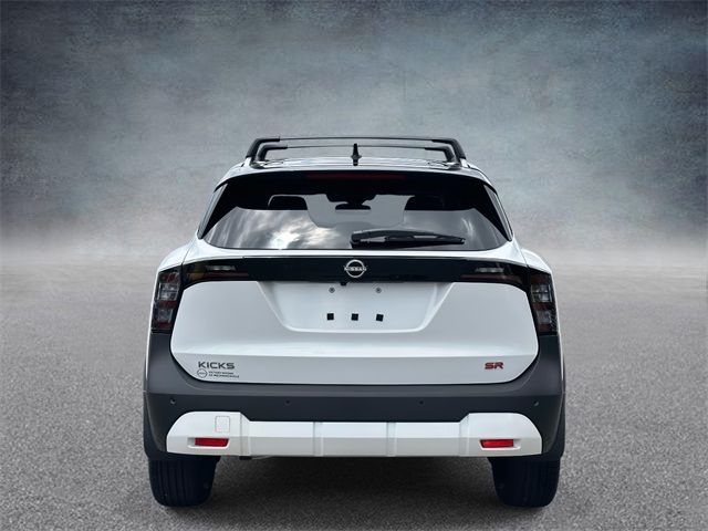 2025 Nissan Kicks SR photo 3