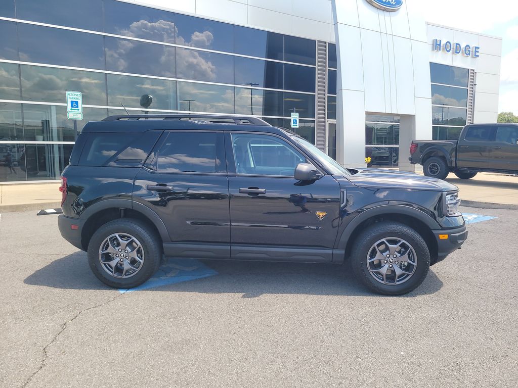 2023 Ford Bronco Sport Badlands photo 2