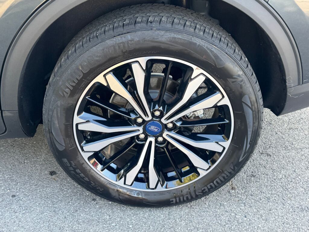 2022 Ford Escape SE photo 25