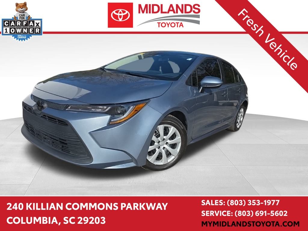 2024 Toyota Corolla LE's photo