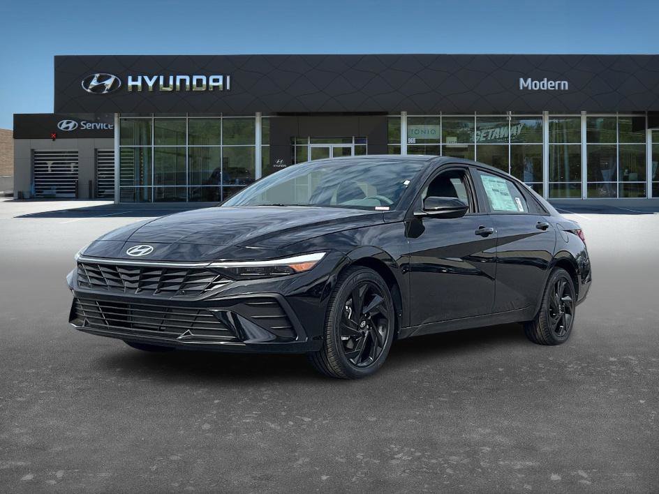2026 Hyundai Elantra SEL's photo