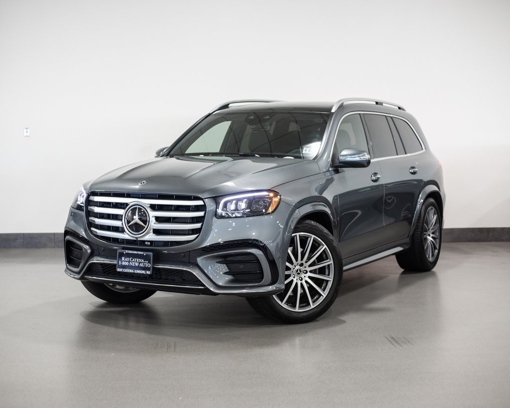 2025 Mercedes-Benz GLS Base's photo