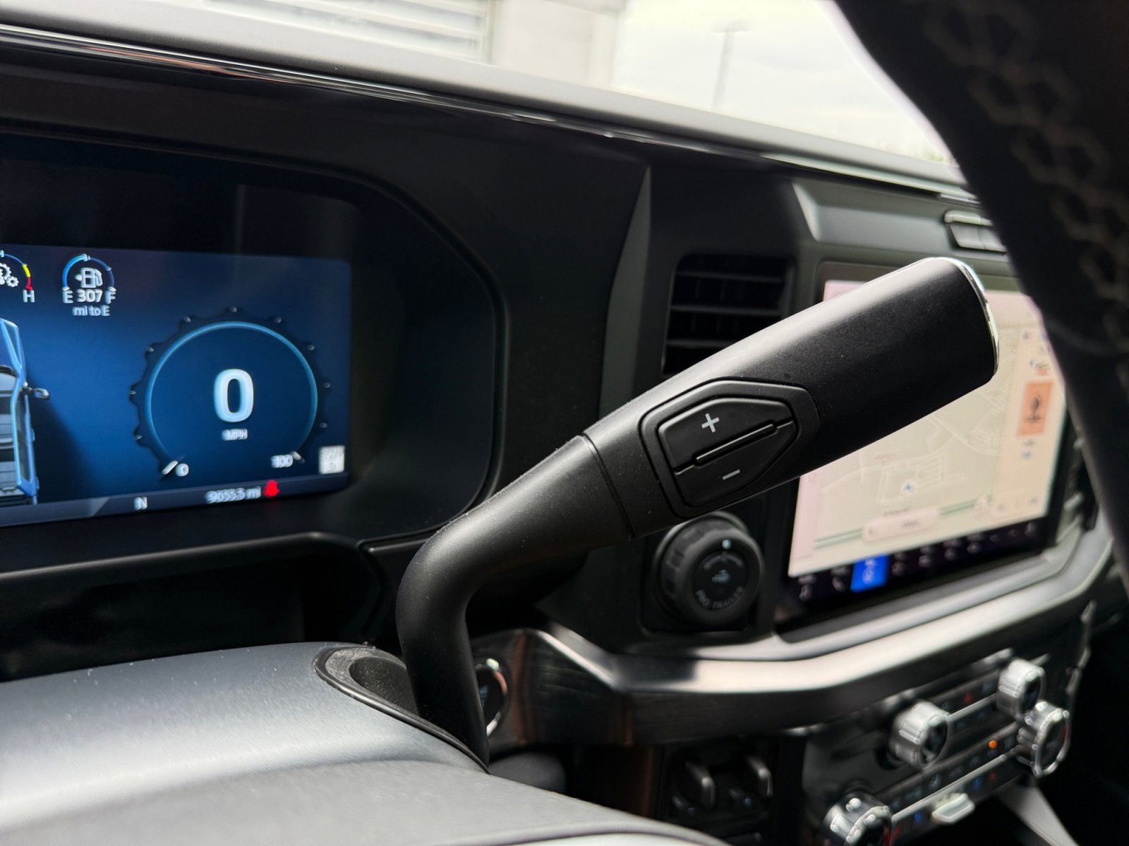 2025 Ford F-350 photo 20