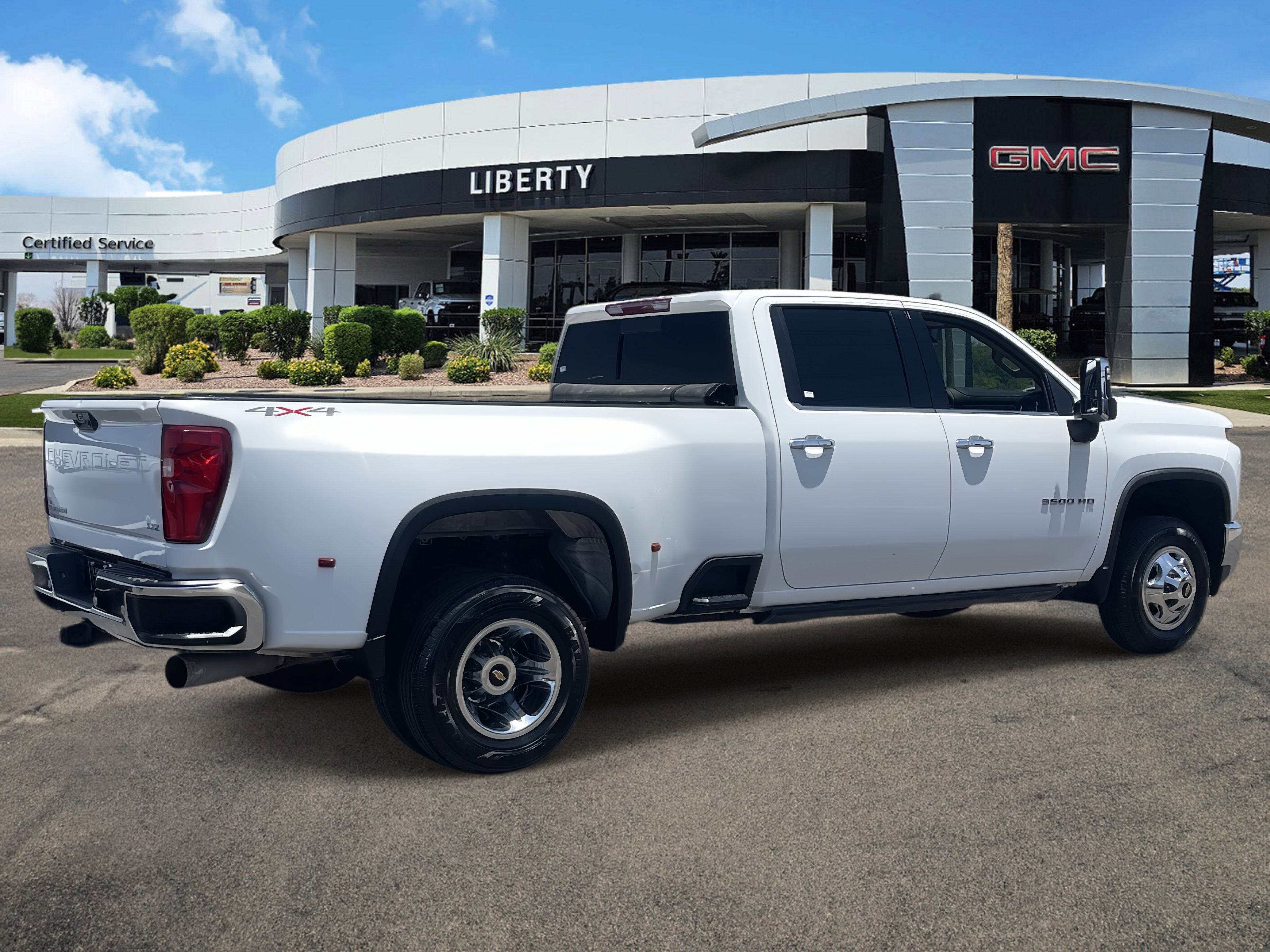 2022 Chevrolet Silverado 3500HD LTZ photo 3