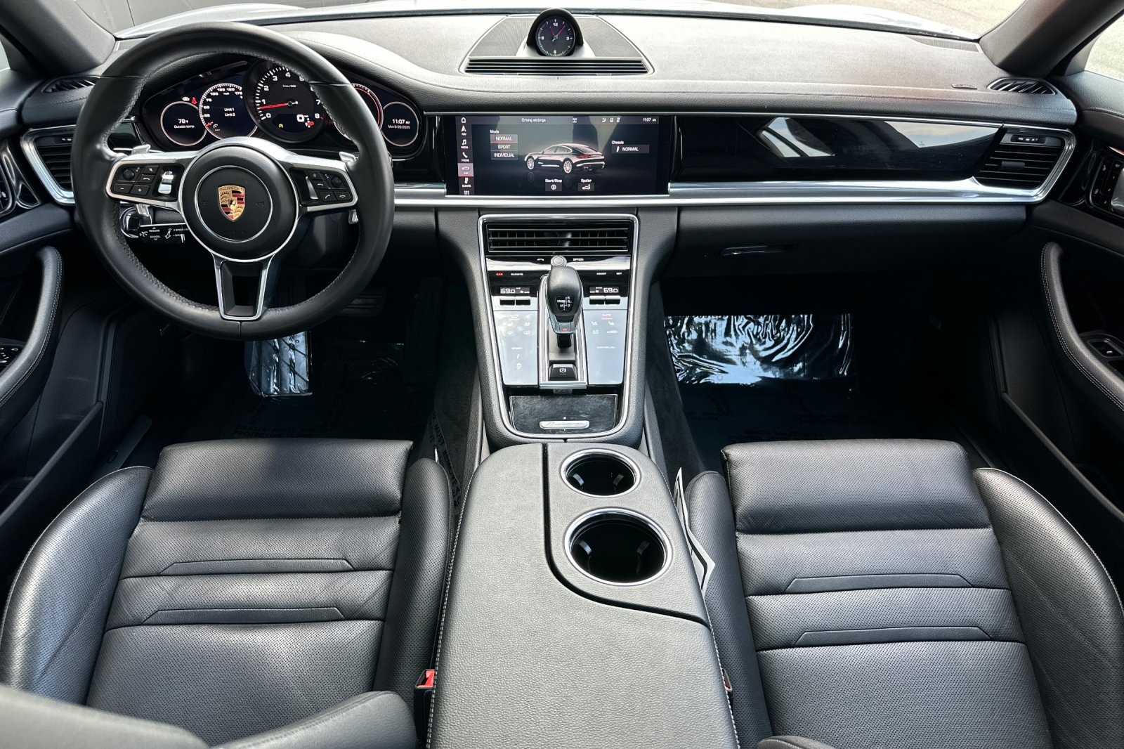 2018 Porsche Panamera 4 photo 15