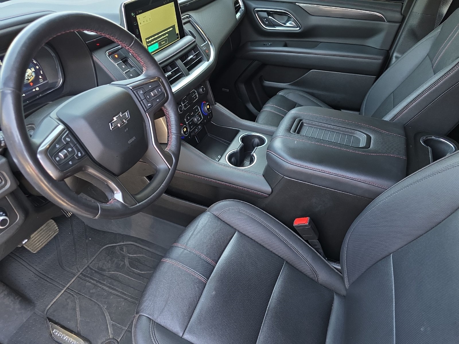 2022 Chevrolet Suburban RST photo 9