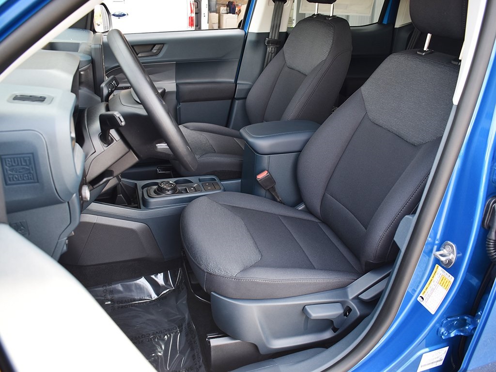 2025 Ford Maverick XL photo 4