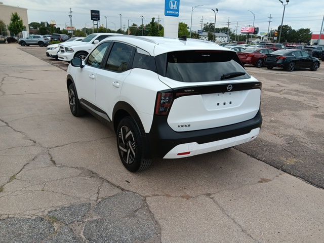 2026 Nissan Kicks SV photo 4