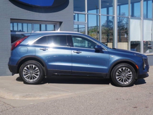 Used 2024 Cadillac XT4 Premium Luxury with VIN 1GYFZDR48RF133591 for sale in Shakopee, Minnesota