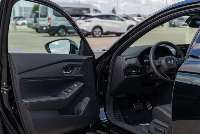 2025 Honda Accord Hybrid Sport-L photo 19