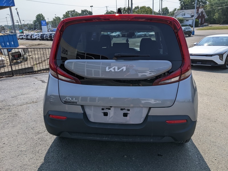 2022 Kia Soul LX photo 3