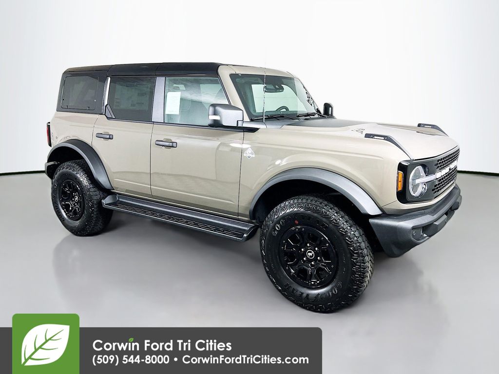 2025 Ford Bronco 4-Door Outer Banks's photo