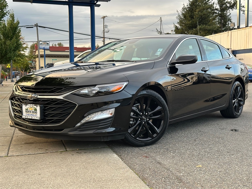 Used 2020 Chevrolet Malibu 1LT with VIN 1G1ZD5ST7LF074347 for sale in North Bend, WA