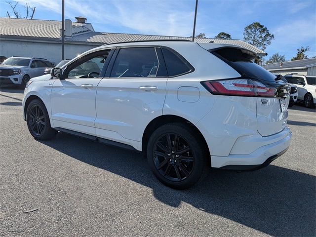 2024 Ford Edge ST photo 4