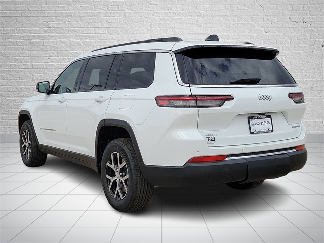 2025 Jeep Grand Cherokee Limited photo 2