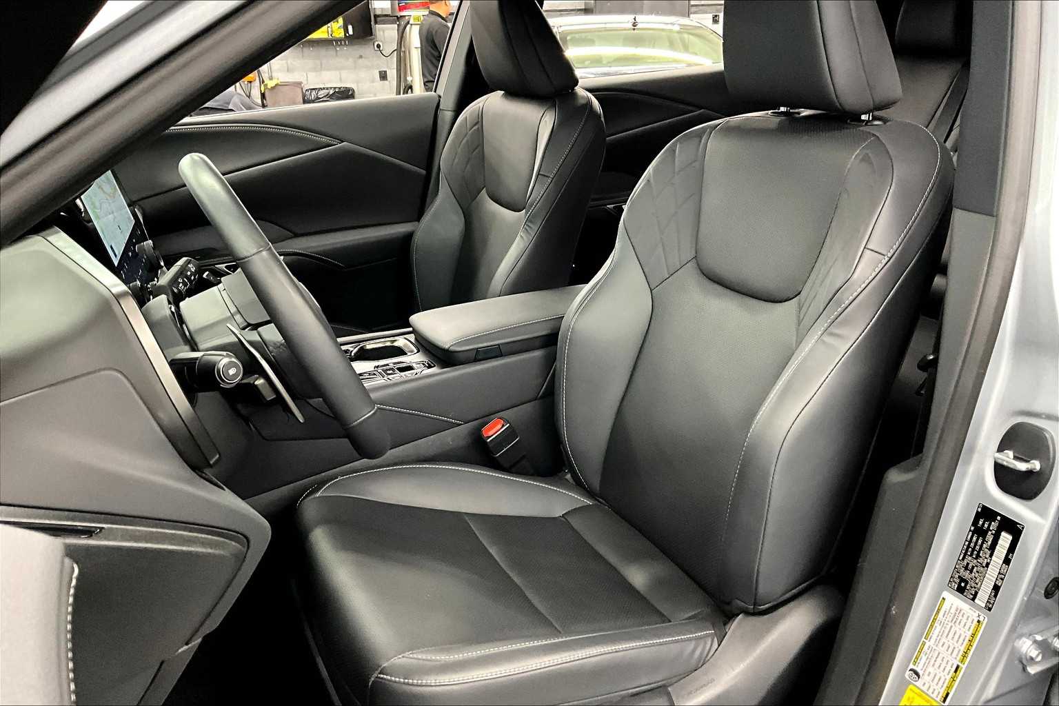 2024 Lexus RX Premium AWD photo 7