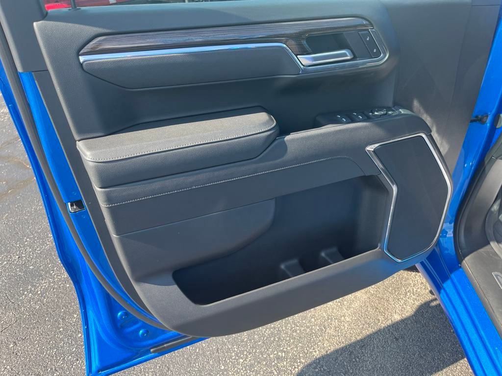 2025 Chevrolet Silverado 1500 LT1 photo 19