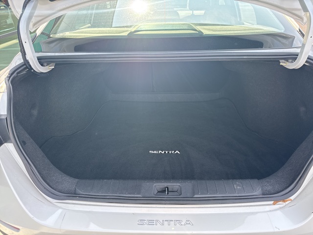 2024 Nissan Sentra SR photo 4