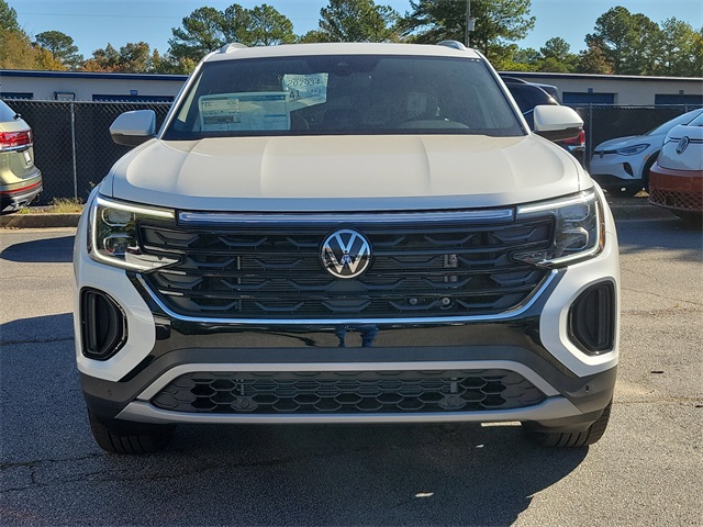 2026 Volkswagen Atlas Cross Sport SE Technology photo 2