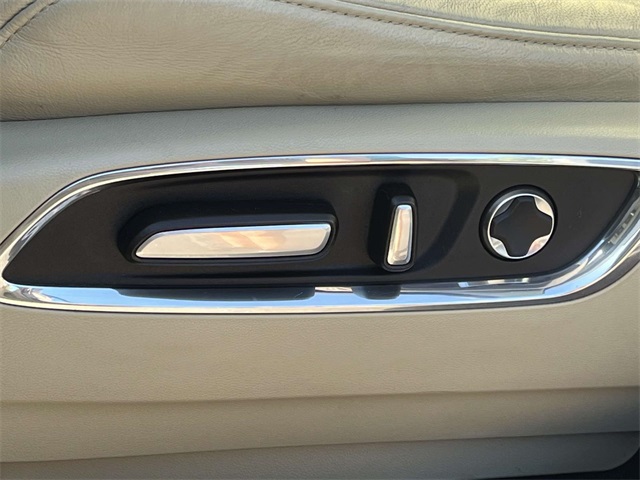 2020 Acura MDX SH-AWD photo 12
