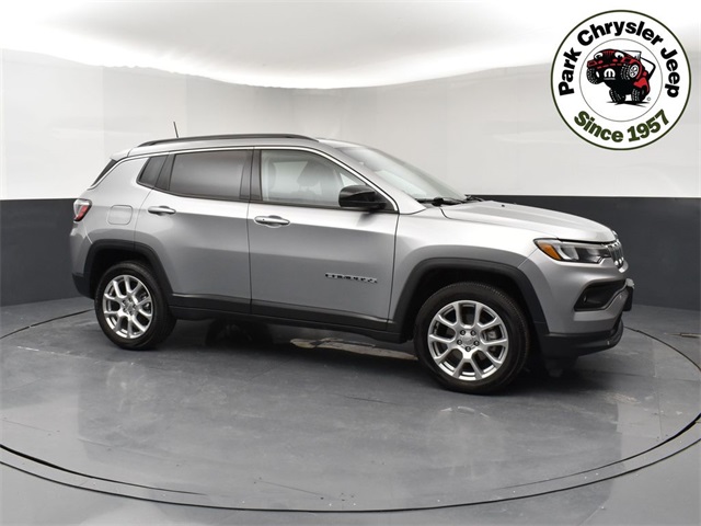 2022 Jeep Compass Latitude Lux's photo
