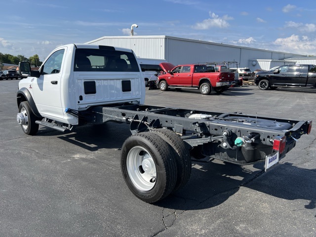 2025 Ram 5500 photo 13