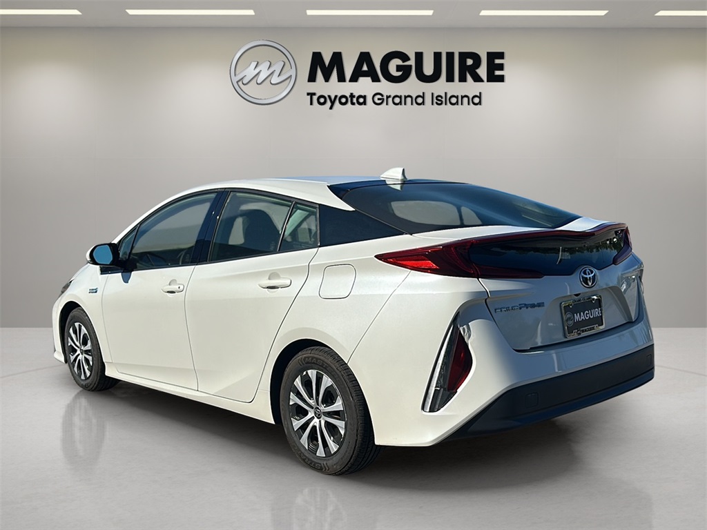 2020 Toyota Prius Prime LE photo 3