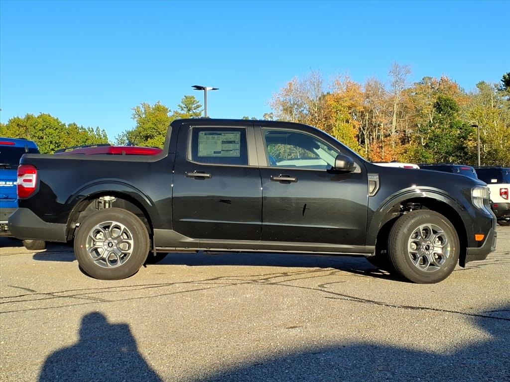 2025 Ford Maverick XLT photo 2